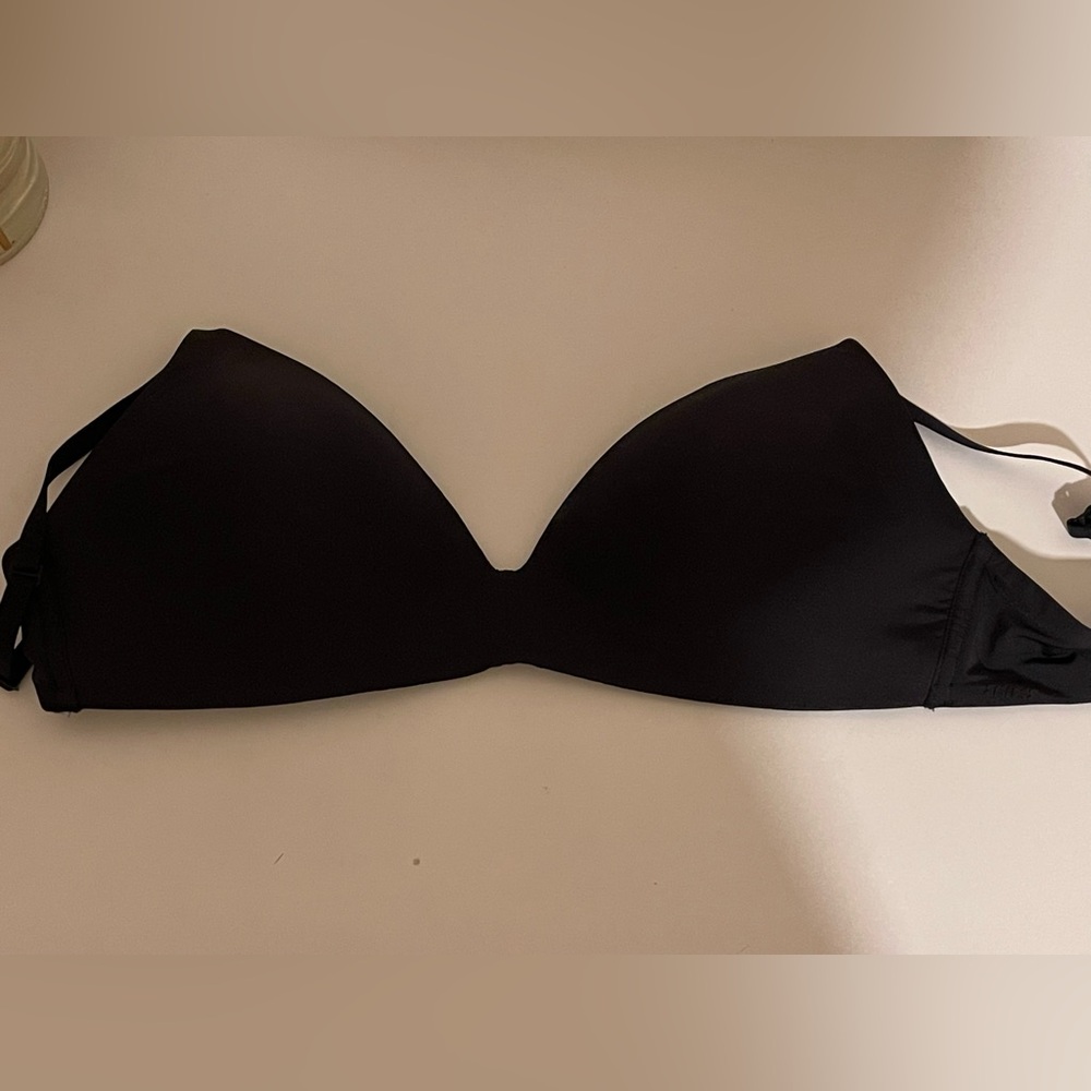 Skims Wireless Form Tshirt Demi Bra